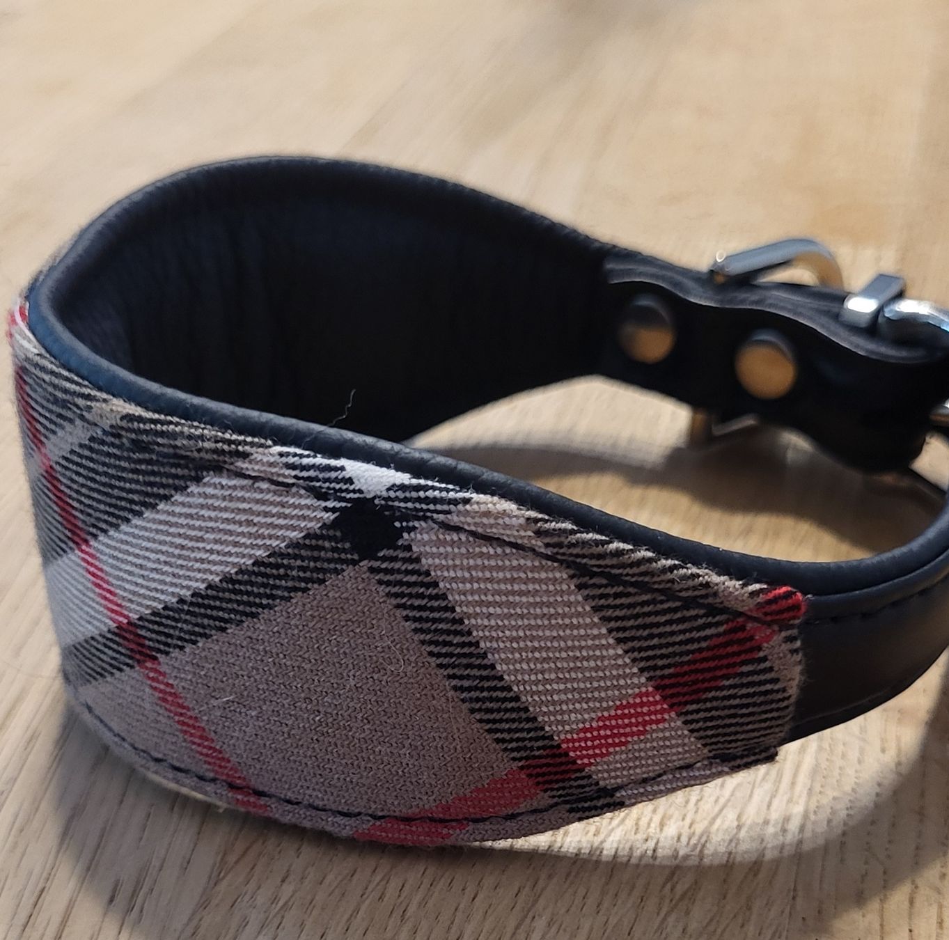 Guinzagli & Collari: Hundehalsband – Nuovo (secondo la descrizione) da oberuzwil venduto da Dogstyle 1