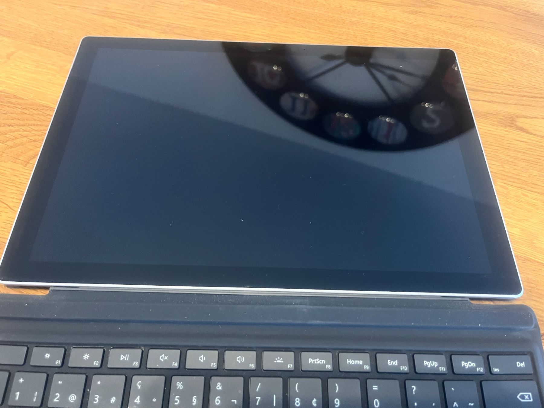 Microsoft Tablet PC: Surface Pro 7, Grau 256 GB mit Tastatur – Gebraucht aus Münchenstein von pricehouse 6
