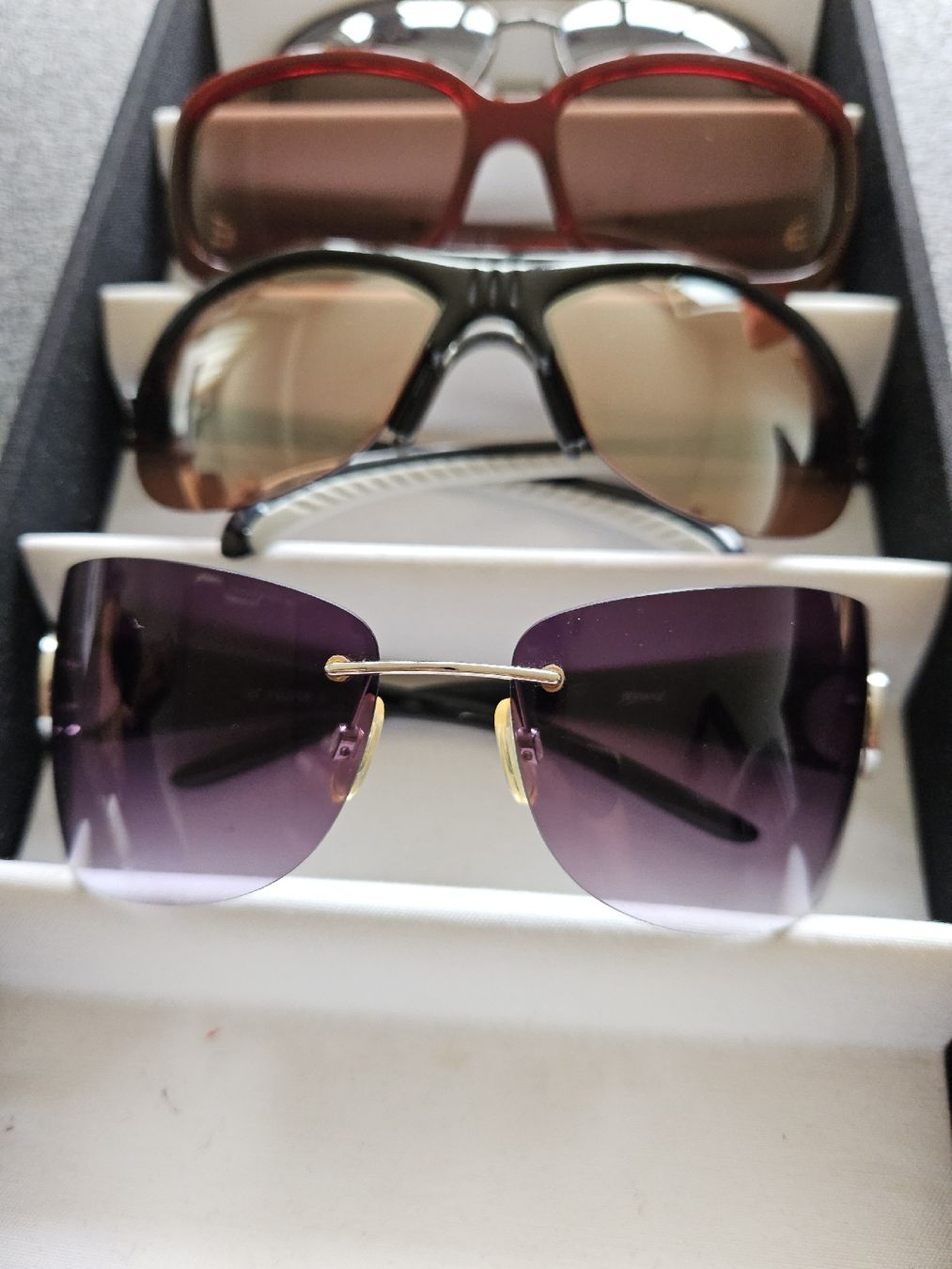 Lunettes & Verres: Sonnenbrillen Set 5 Stück gemischt – D'occasion à Urdorf par Colina 1