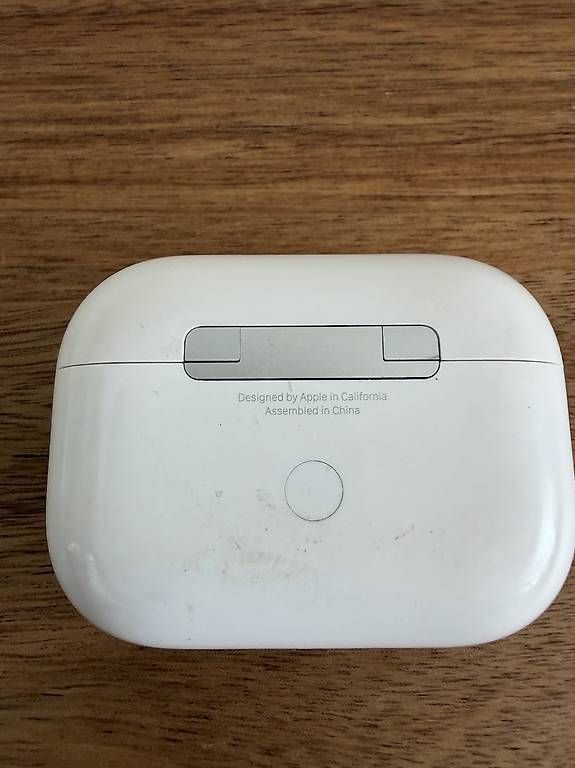 Cuffie: Apple AirPods Pro (1st Generation) – Usato da Crans VD venduto da hen_m2rb 1