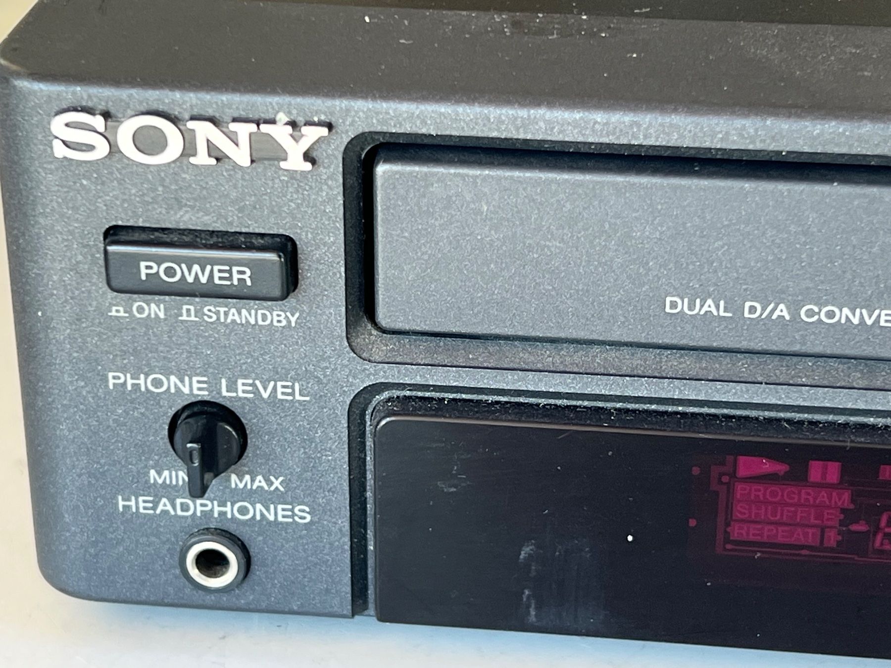Sony Lettore multimediale & Streamer: Sony CDP-S41 CD Player zu verkaufen – Usato da Gebenstorf venduto da Secondtronik 3