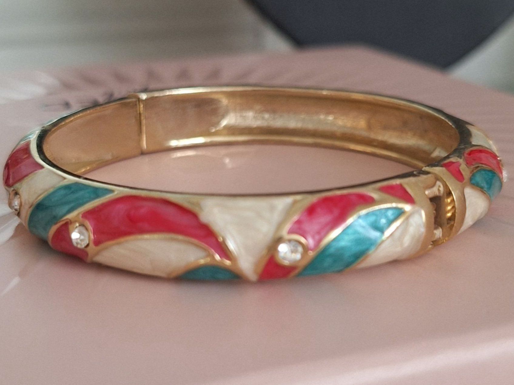 Bracelets: EMAILE ARMREIF – D'occasion à Kerzers par ExpressoTerreno