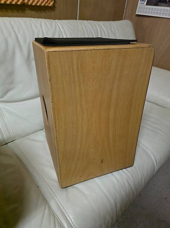 Instruments de musique: Gon Bops Cajon zu verkaufen – D'occasion à Mur (Vully) FR par Bigwhite 3