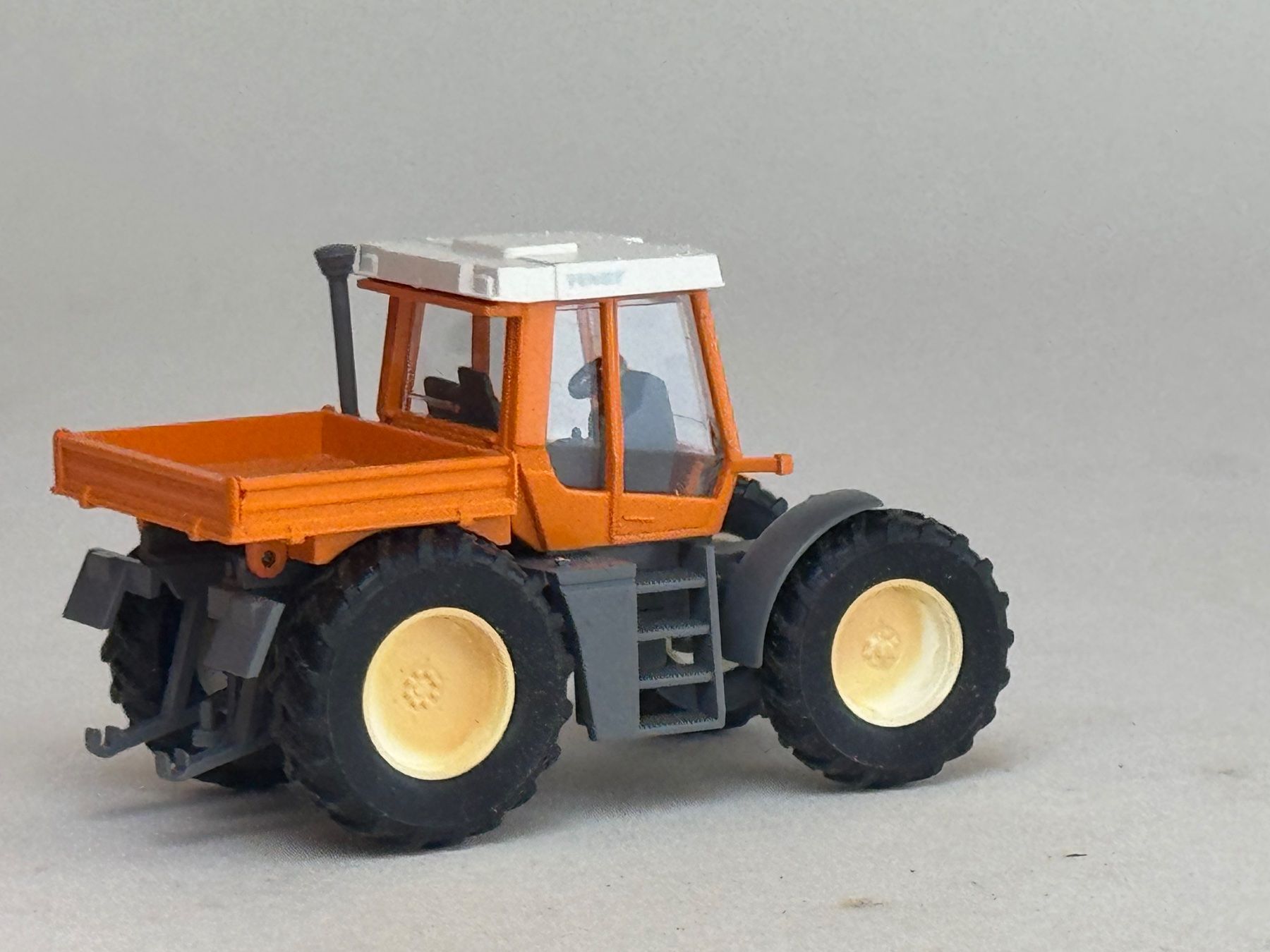 Wiking Voitures modèles: VE1- Wiking Fendt mit Pritsche orange – D'occasion à Elm par Wikmtz 1