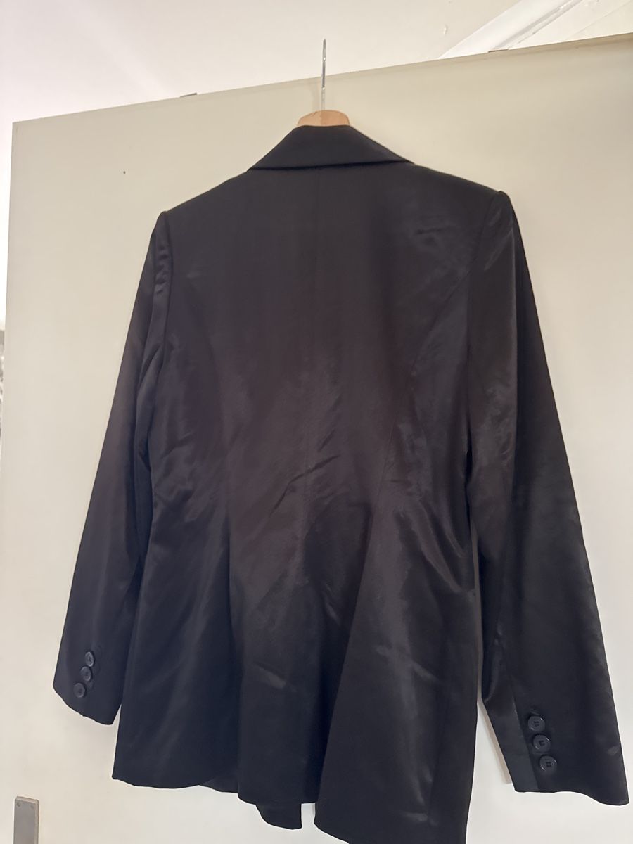 Jacken: Elegante Satinblaser - Top Zustand! – Gebraucht aus Gersau von Second-Hand-Shop 2
