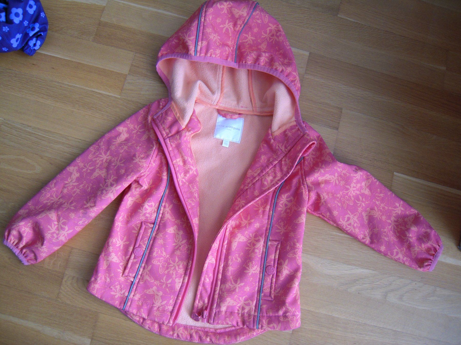 Giacche & Cappotti: Softshelljacke Gr 98 von Charles Vögele – Usato da Uzwil venduto da visions77