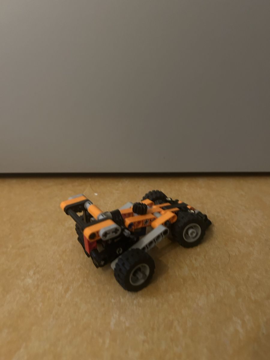 Lego Spielzeuge: Lego Technic Auto – Gebraucht aus Dättlikon von Aurel2000rr9 3