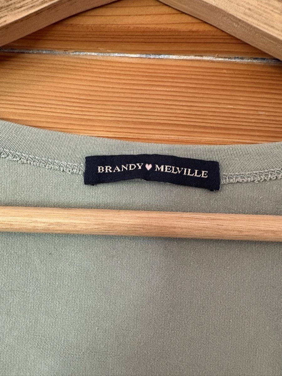 Brandy Melville Top: Brandy Melville Crop Top, one size, Sommer – Usato da Frauenfeld venduto da lin_77m9 1