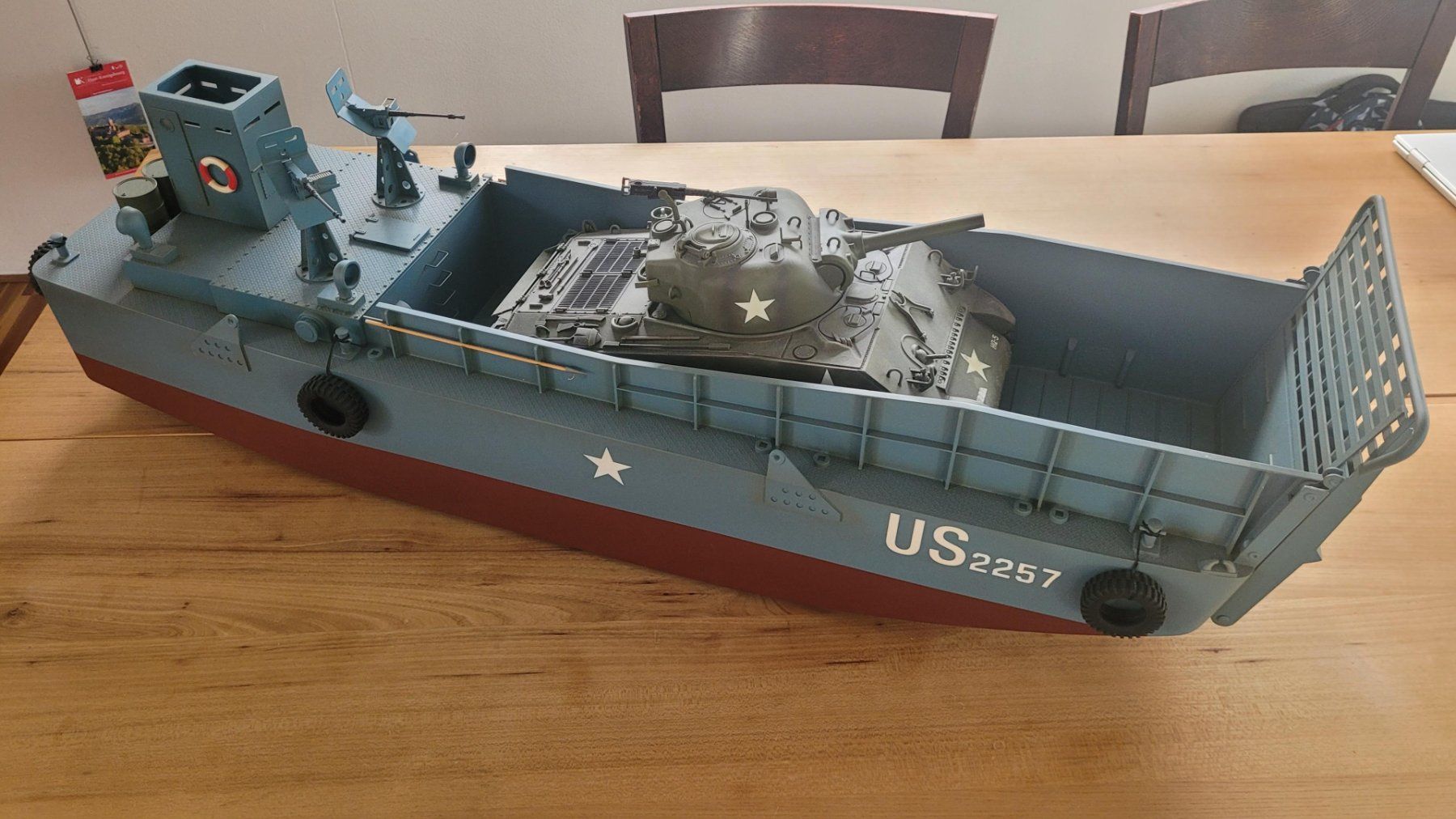 Modellismo RC: 1/16 RC LCM 3 Landungsboot & Sherman Panzer – Usato da Dussnang venduto da Tune0