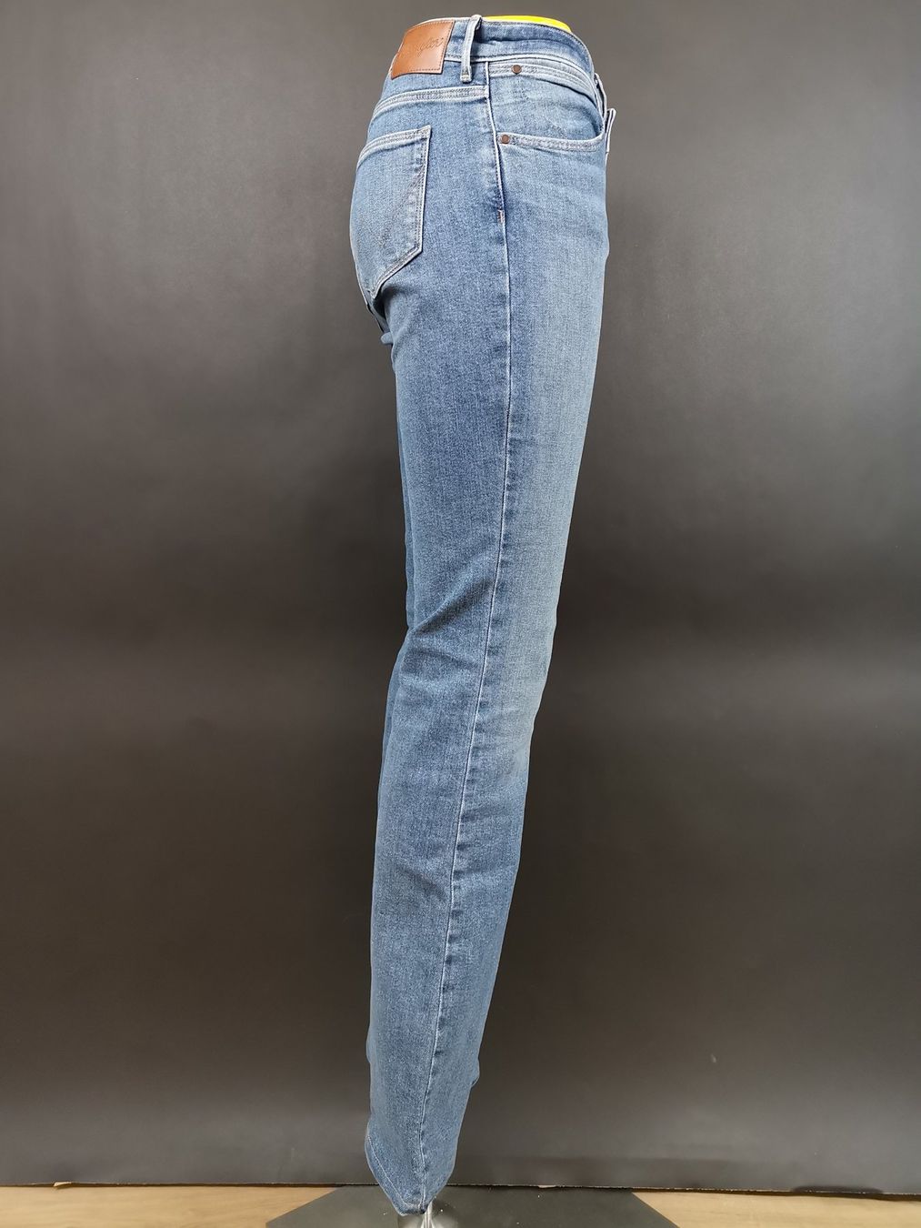 Wrangler Jeans: WRANGLER Jeans Bootcut Damen – Gebraucht aus Schaffhausen von Restwert_SH 3