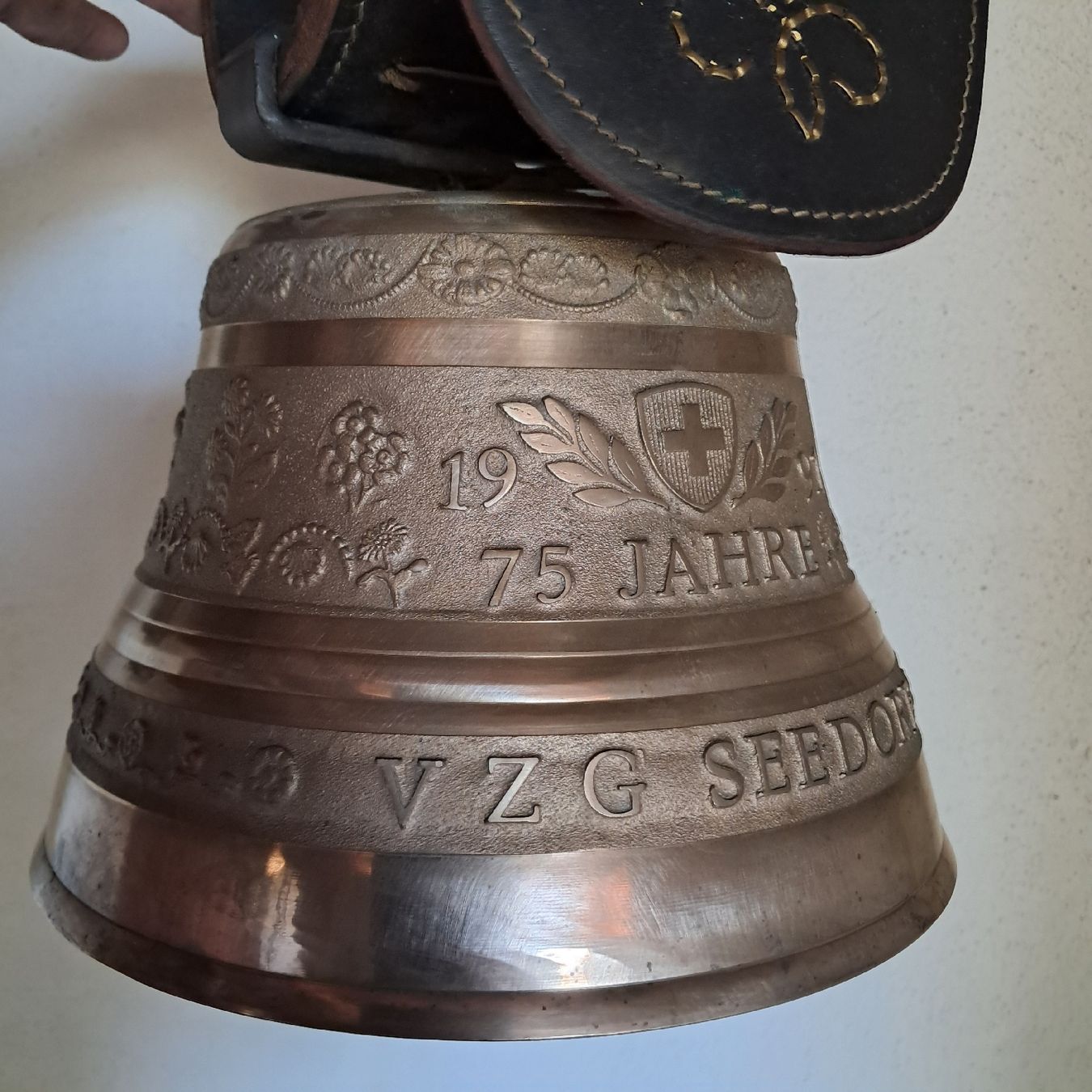 Glocken & Treicheln: PRÄCHTIGE BERGER BÄRAU GLOCKE 1991 – Gebraucht aus Murten von SHETHOF 5