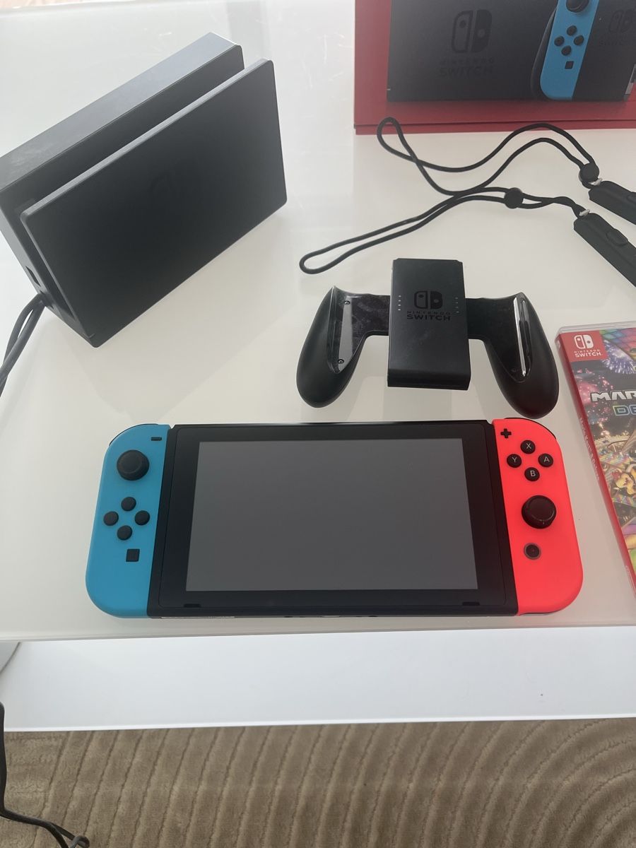 Nintendo Consoles: Nintendo Switch  – Neuf (Voir description) à Buochs par Cholena1 3