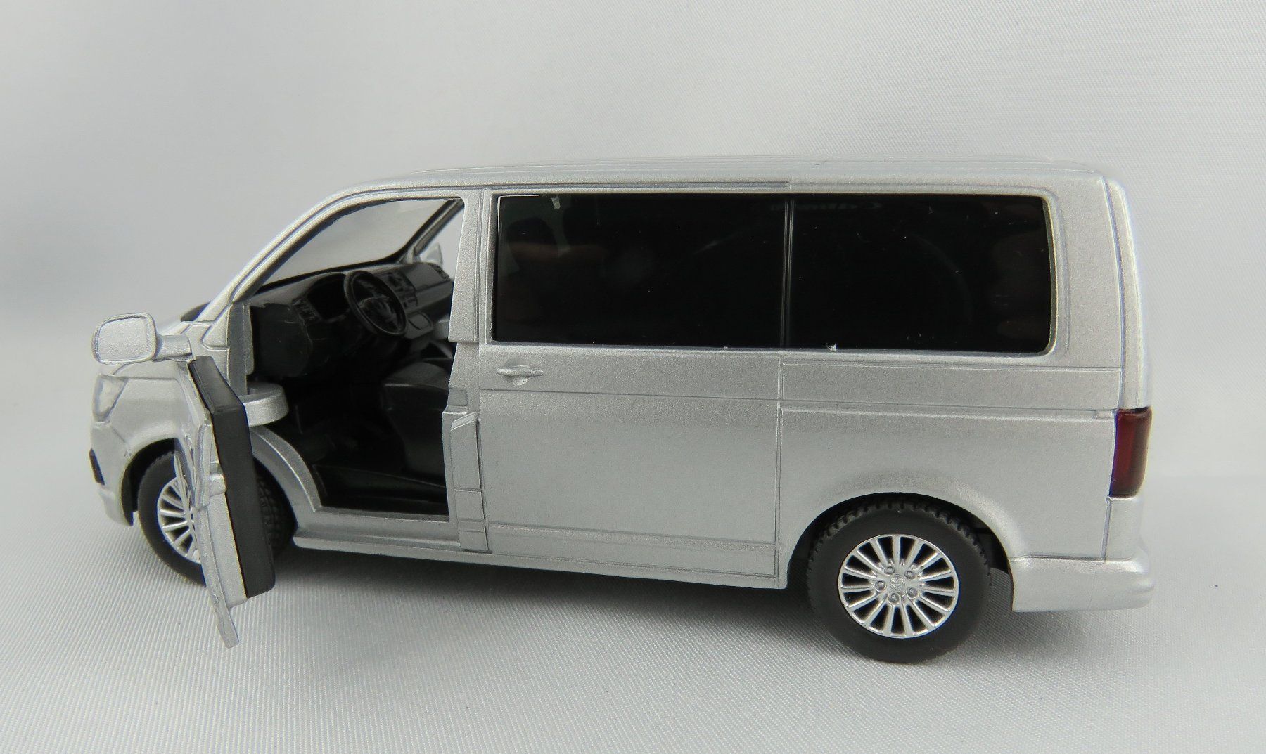 Volkswagen Modellini d'auto: VW Multivan T6 - Modellauto - Silber - 13,5x6cm – Nuovo (secondo la descrizione) da Grenchen venduto da Yamahwildstar16 3
