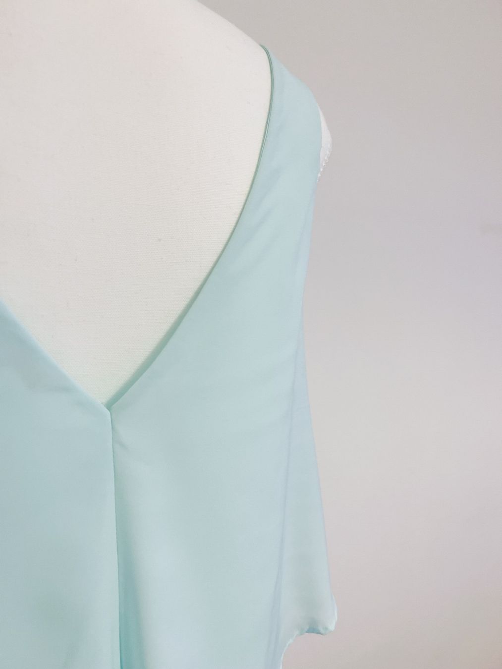 Top: Top turquoise NEUF – Nuovo (secondo la descrizione) da Lausanne venduto da Greenbyaudrey 1