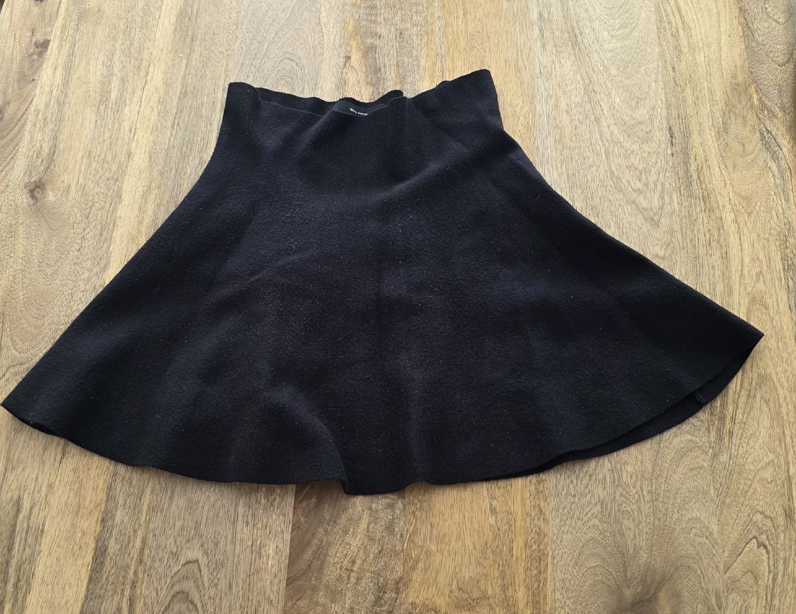 Vero Moda Gonne: Rock VERO MODA schwarz Grösse L  – Usato da Rheinsulz venduto da Gilea 4