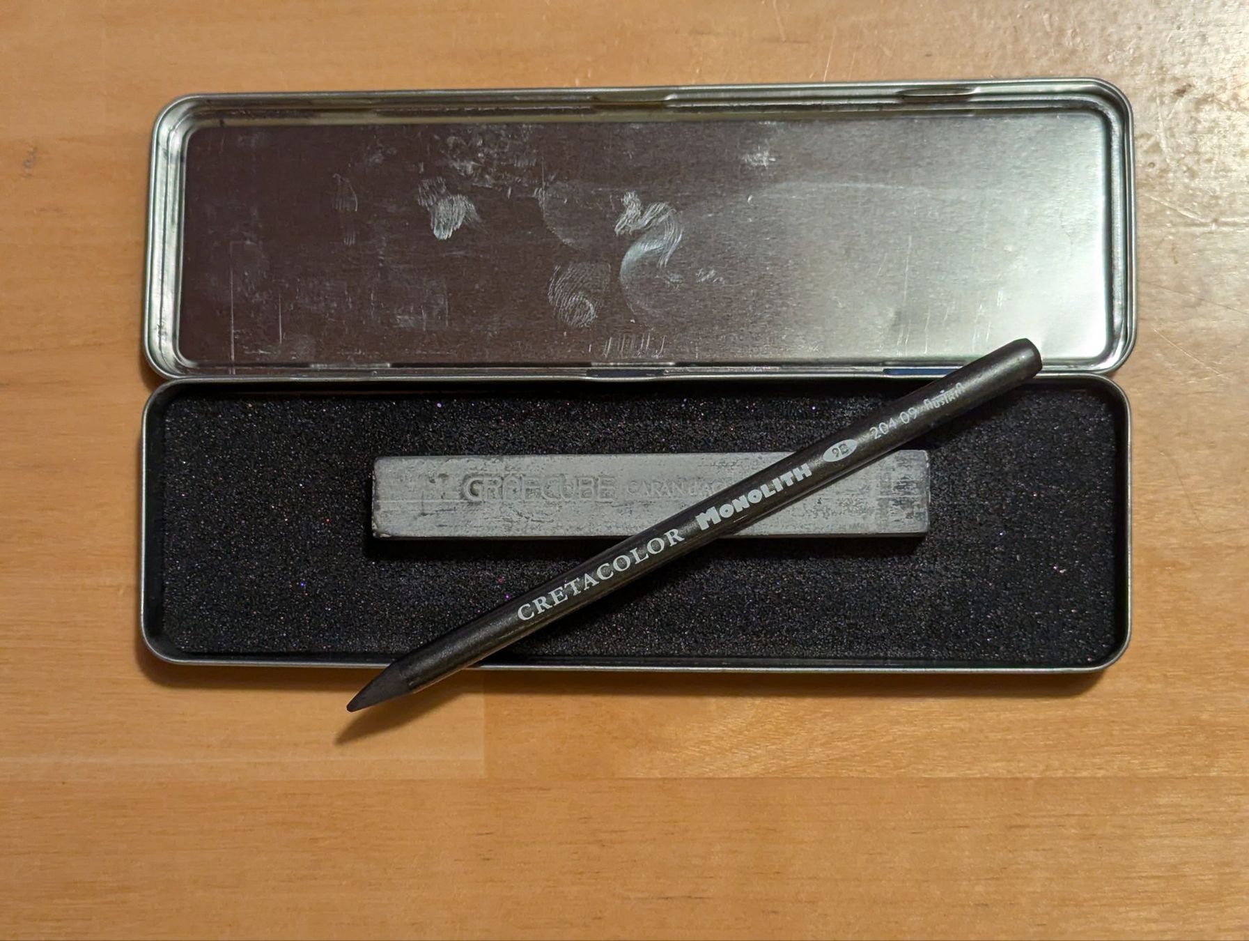 Caran D'Ache Matite, matite colorate & gessi: Cretacolor Monolith Graphit Stift, Caran d'Ache Grafcube 9B – Usato da Goldingen venduto da YouAreMySunshine