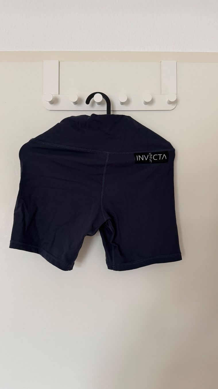 Leggings: Sport Shorts, Invicta, Gr. S, Dunkelblau – Usato da Luzern venduto da Ecila007 1
