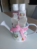 accentra Geschenk mit Duschgel Körperlotion Seife weiss pink