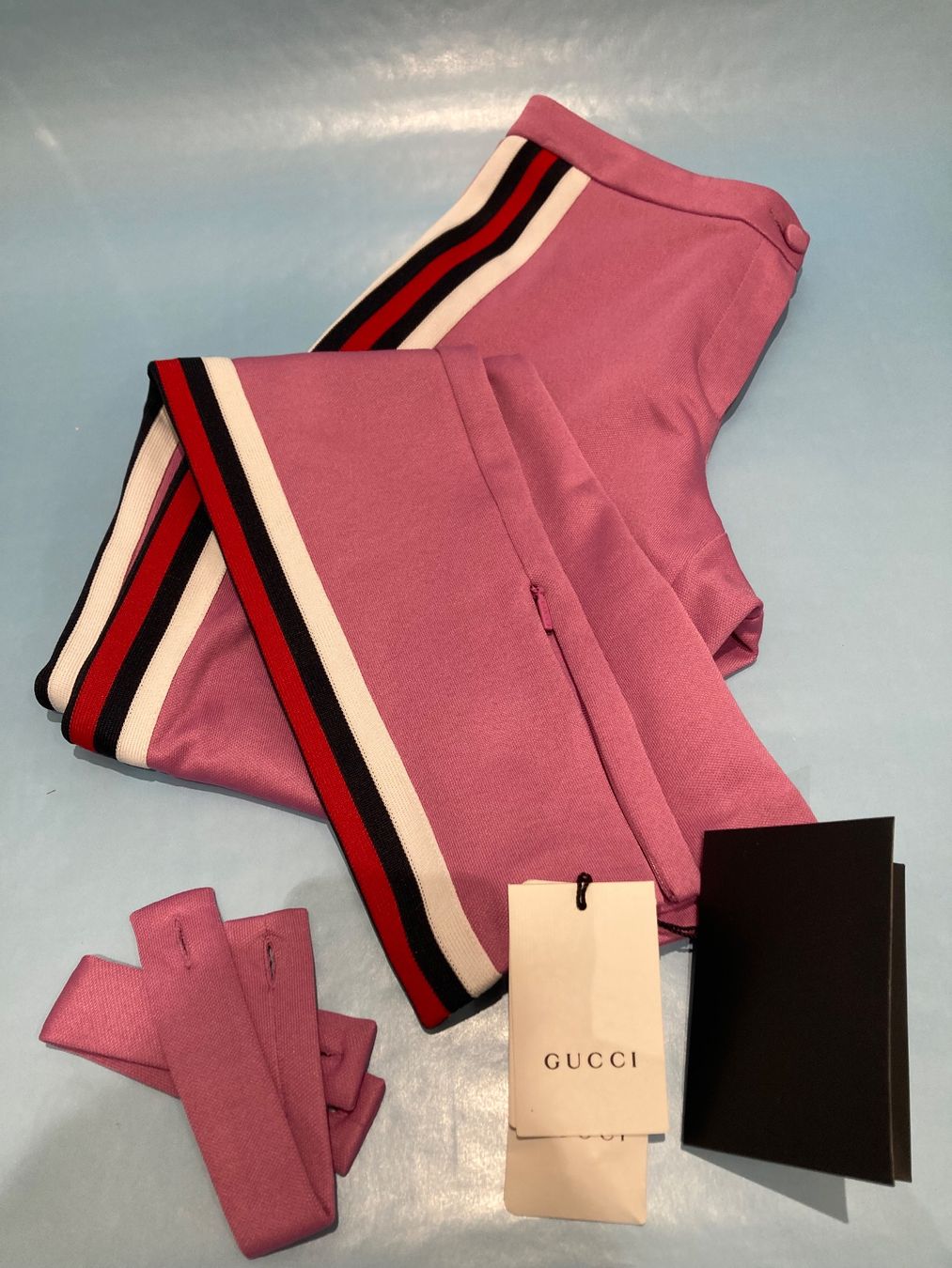 Gucci Pantaloni: Gucci pantaloni XS – Usato da Paradiso venduto da Kayakara