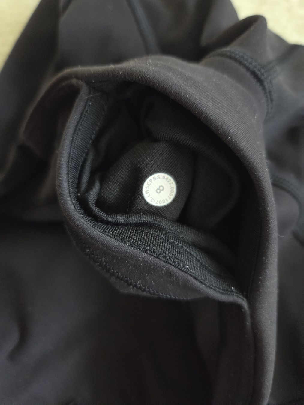Lululemon Leggings: Lululemon Leggings Black Grosse 8 mit Pockets – Usato da Walchwil venduto da Petulas 2