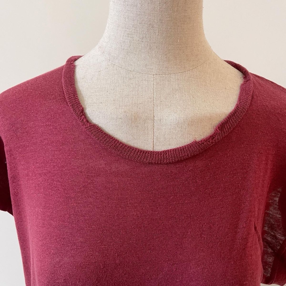 Iro T-shirt: IRO Distressed T-Shirt – Nuovo (secondo la descrizione) da Emmen venduto da Avviivva_Com2023 2