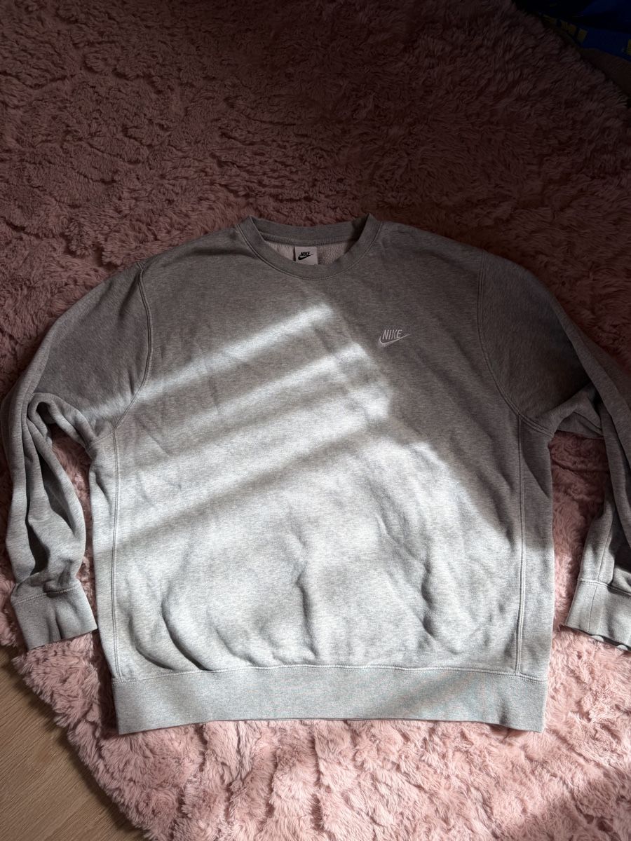 Nike Pullover & Sweatshirts: Nike Pullover grau – Gebraucht aus Faulensee von san_26hj 1