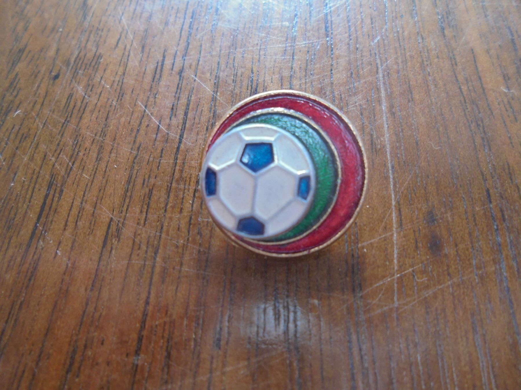 Placchette & Badge: Pins à épingle du Dynamo Kiev – Usato da Vessy venduto da mafabe