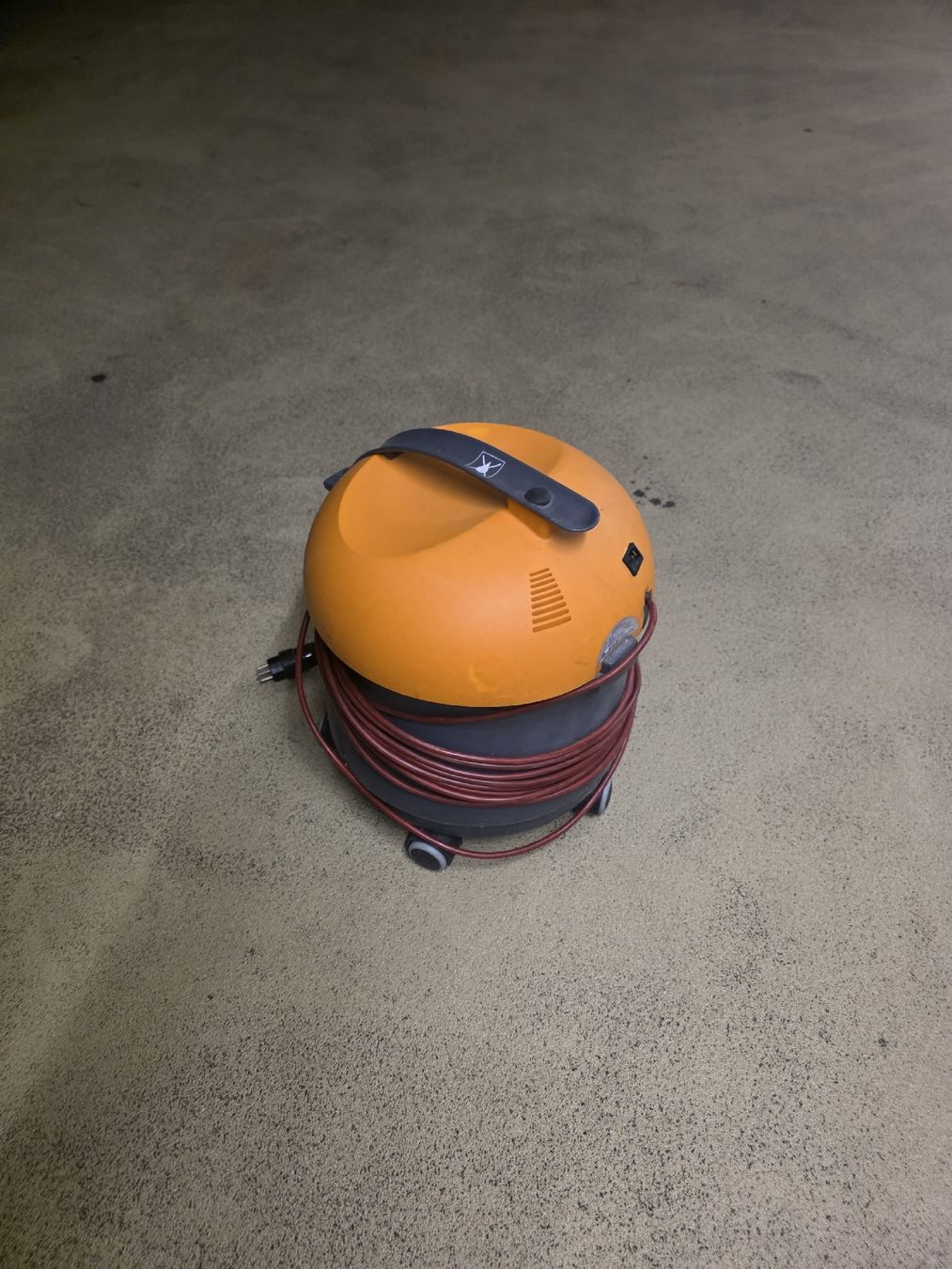 Aspirapolveri & Accessori: TASKI BORA 12 STAUBSAUGER# CLEANFIX WETROK NILFISK KÄRCHER – Usato da Zürich venduto da 5183840711 1