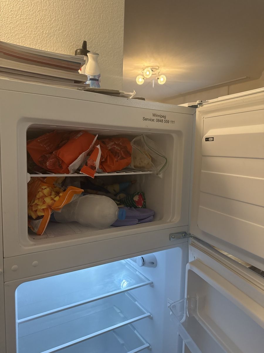 Kühlschrank: Kühlschrank mit Gefrier weiss   – Gebraucht aus Laufen von jasmin_ioana 2