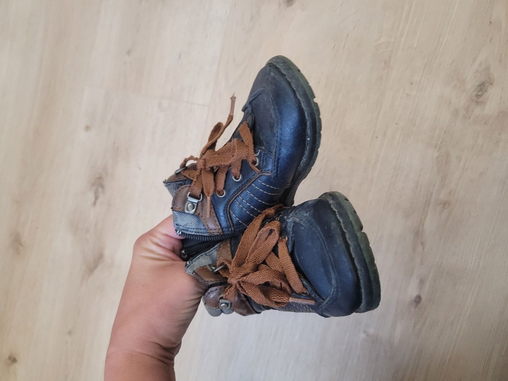 Scarpe per ragazzi: Schuhe Gr. 24 – Usato da Lupsingen venduto da sta_wgg5 3