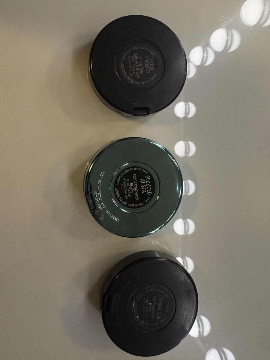 Mac Cosmetics Make-up: MAC Puder/Rouge, verschiedene Farben – Gebraucht aus Buchrain von Babyblau777 1