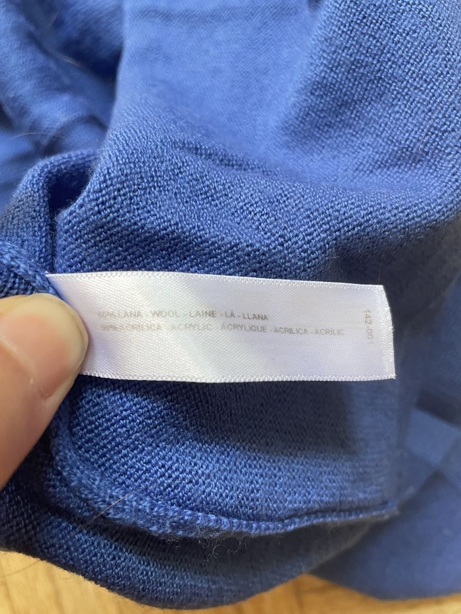 Maglioni & Felpe: Schöner Rollkragenpullover in blau – Usato da Zürich venduto da Carlajimena 4