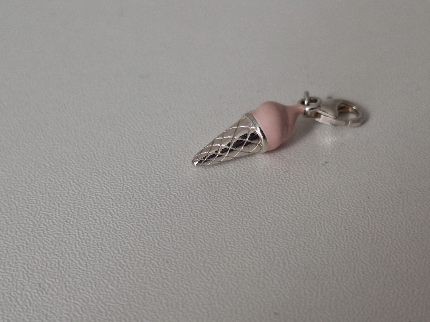 Thomas Sabo Ciondoli: Silberner Glace-Charm Anhänger (Thomas Sabo) – Usato da Lyss venduto da _misa