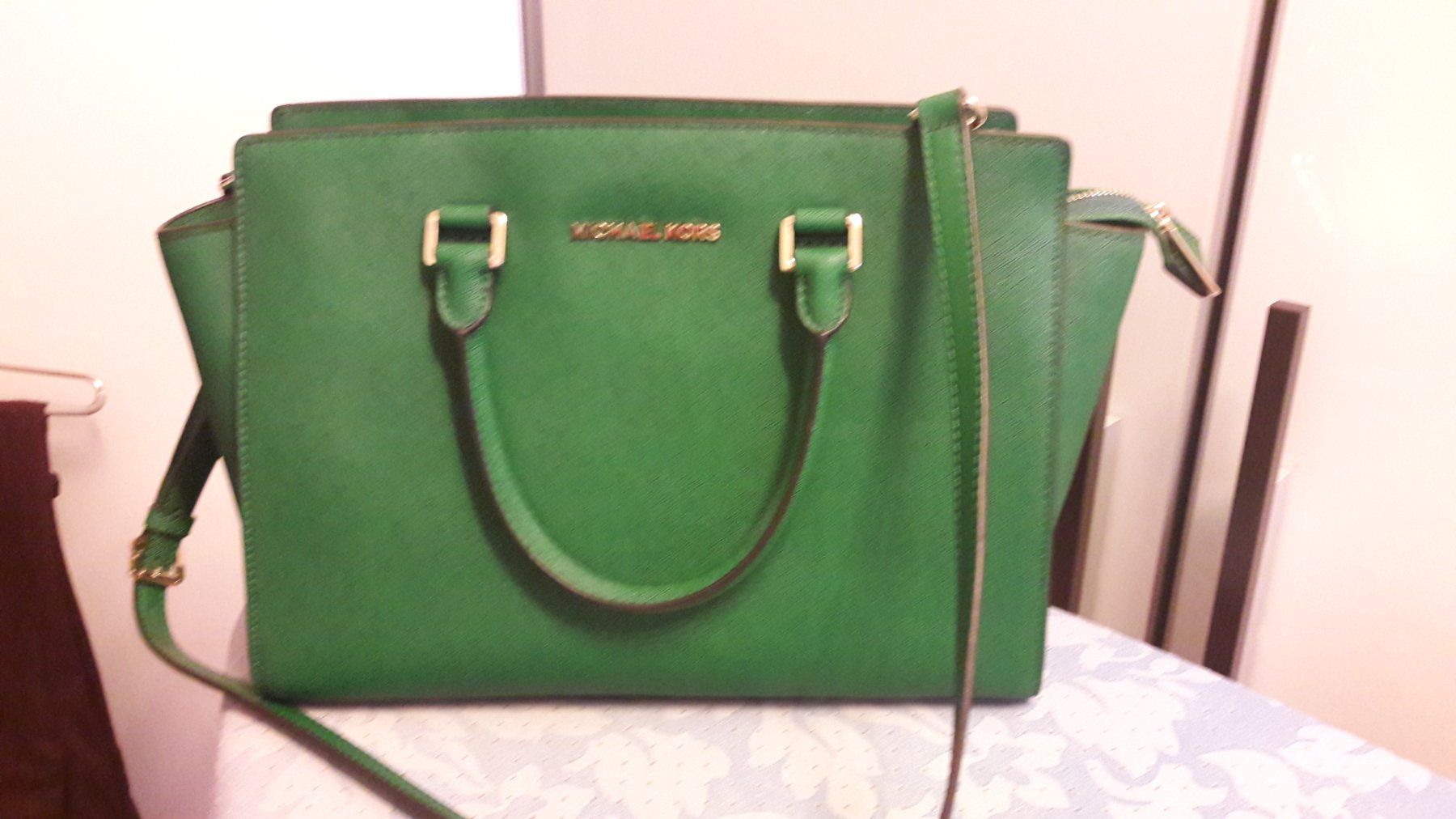 Michael Kors Taschen für Damen: Michael Kors Handtasche – Gebraucht aus Eschenbach / LU von Katkut