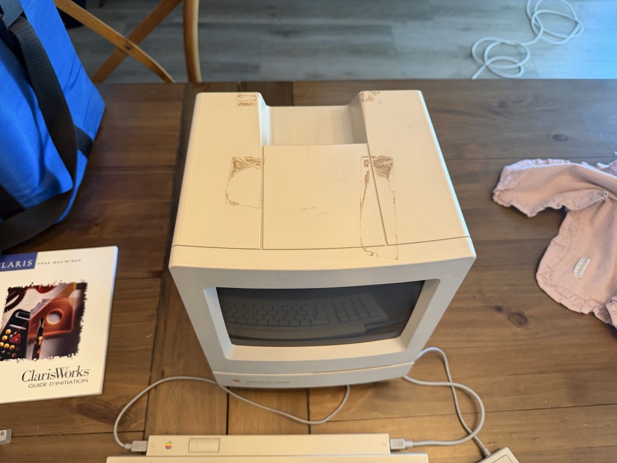 Apple PCs: Apple Macintosh Classic (1990) – D'occasion à Prez-vers-Siviriez par bussard31 1