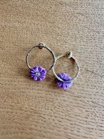 Nach Bijoux Paris Ohrringe mit lila Blume, neu!