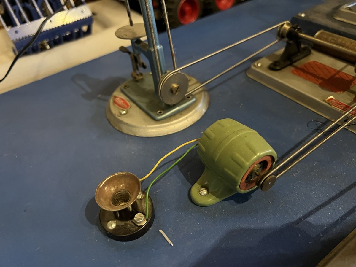 Wilesco Kit di modellismo & Modellini statici: Wilesco Dampfmaschine – Usato da Altdorf UR venduto da modellbau-widmer 4