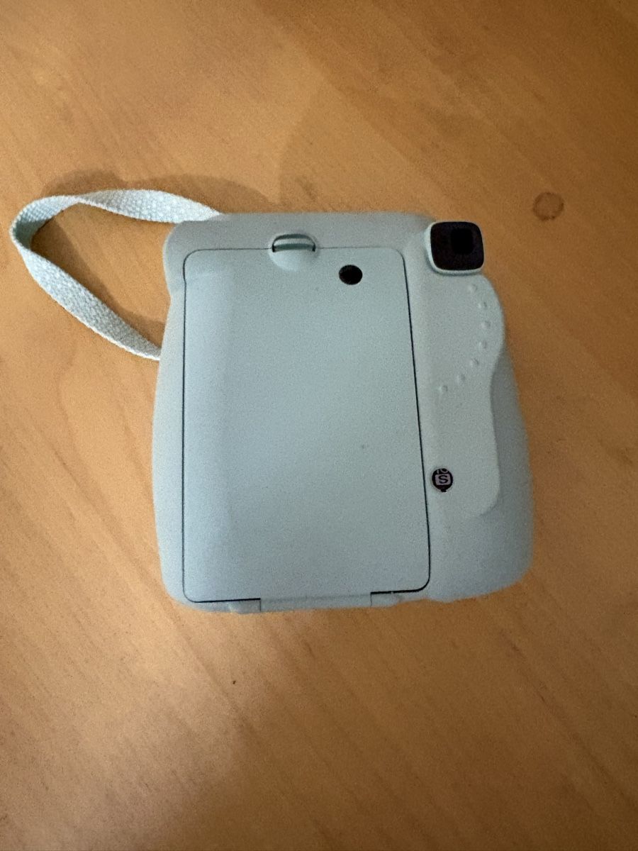 Polaroid Kamera: Fujifilm Instax Mini 9 hellblau gebraucht – Gebraucht aus Basel von len_k98f 2