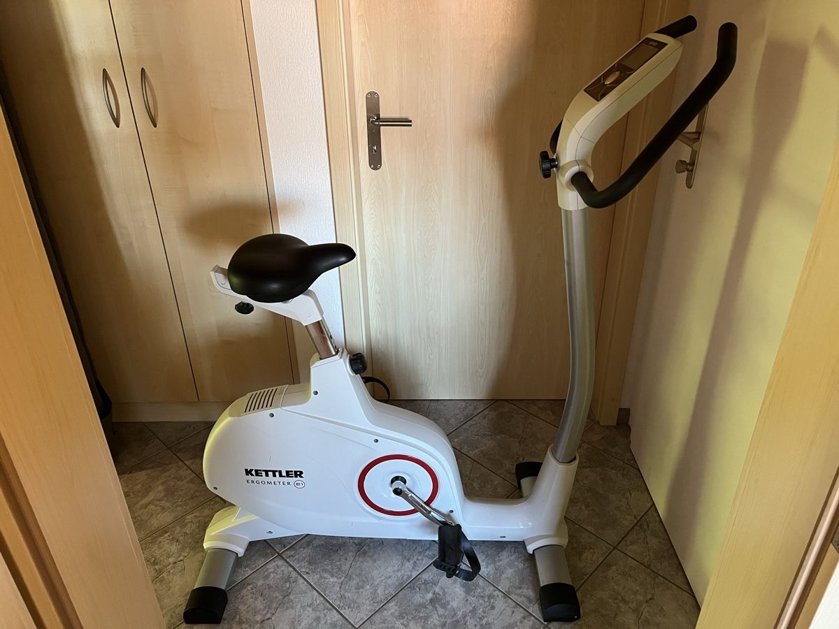 Kettler Hometrainer: Ergometer Kettler E1 Hometrainer weiss – Usato da Bözberg venduto da v_n_s 1