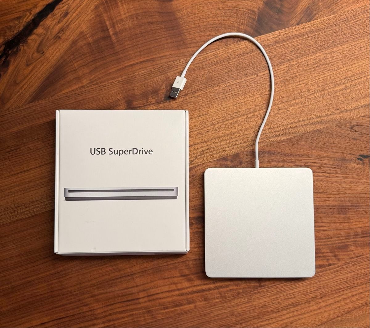 Apple Lettore multimediale & Streamer: Apple Superdrive USB Laufwerk / DVD Player – Usato da Langnau b. Reiden venduto da JSMA