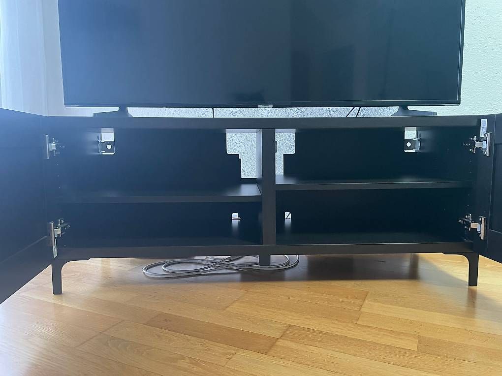 Mobili TV: IKEA BESTÅ TV-Möbel – Usato da Olten venduto da Nadmel 3