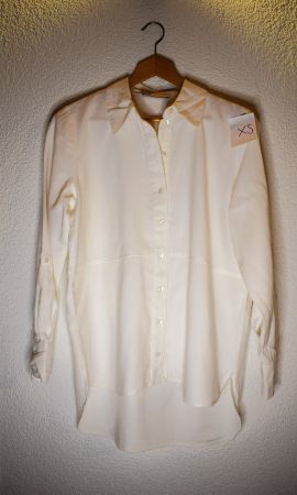 Hemdbluse in Weiss, Grösse XS