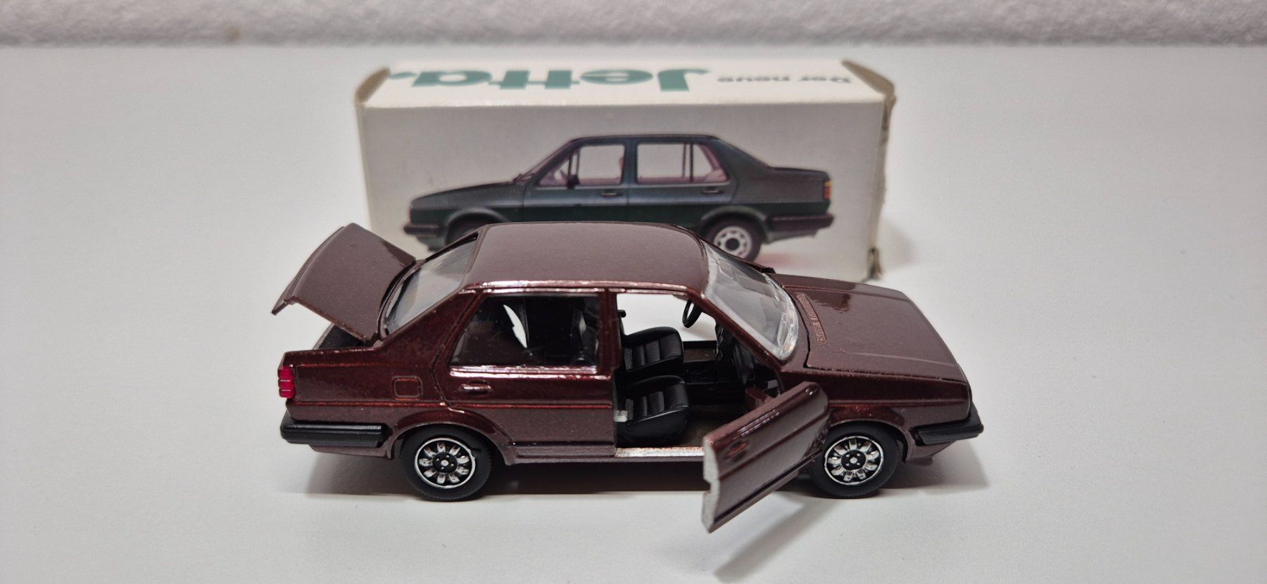 Volkswagen Modellini d'auto: VW Jetta 2  1:43 Schabak – Usato da Riggisberg venduto da Mahali04 2