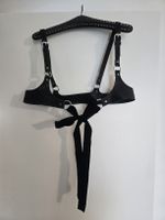 Wunderschönes Harness aus Kunstleder von DISTURBIA, M/L