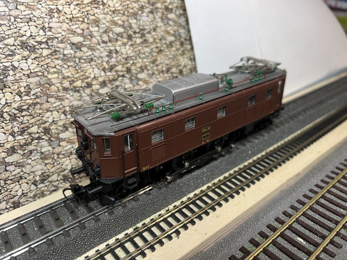 Märklin Modellini di ferrovie: Märklin E Lok Ae 3/6  – Usato da Dübendorf venduto da Troggy