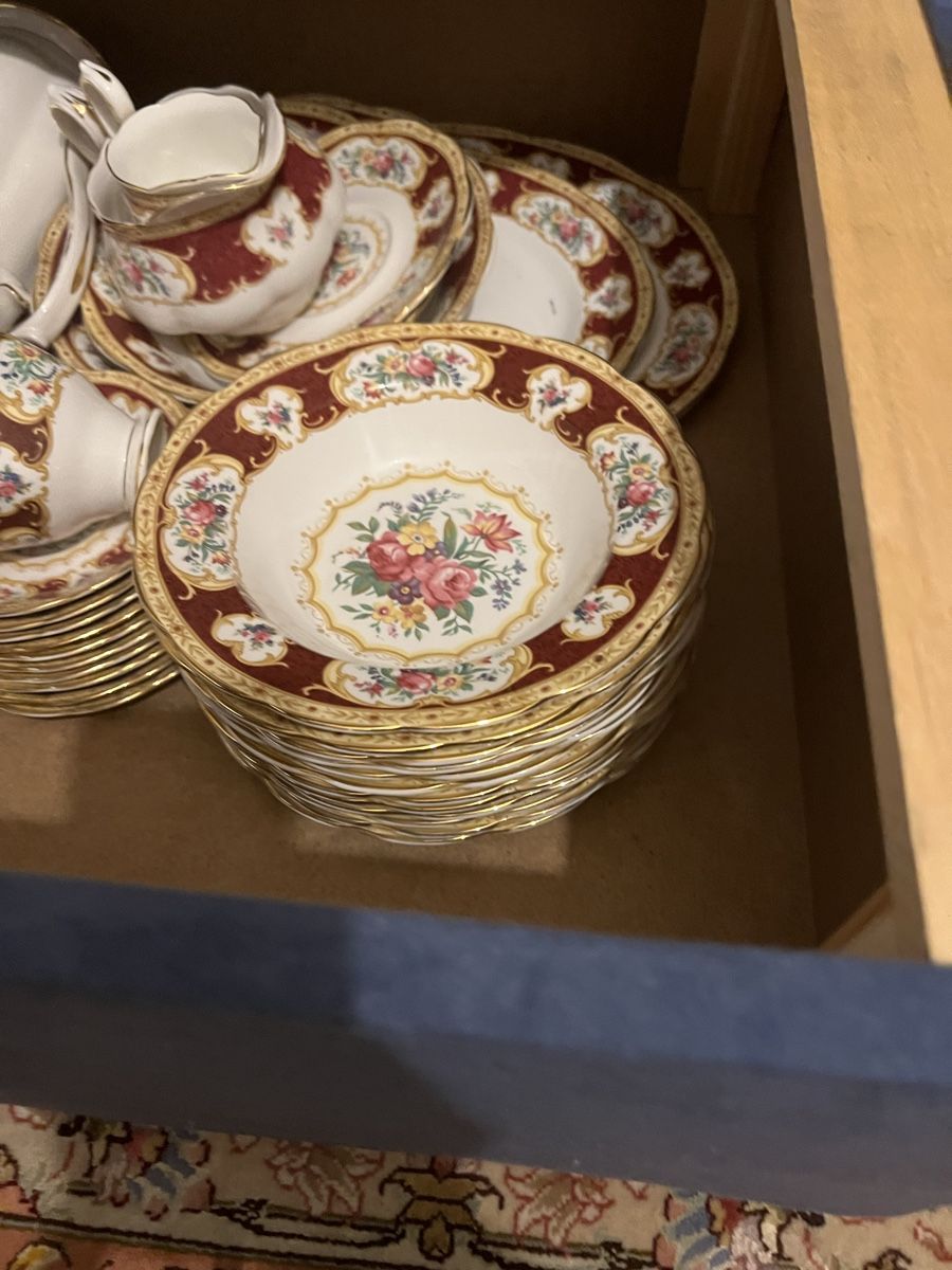 Royal Albert Set di piatti: Royal Albert Lady Hamilton 12 pers Set – Usato da Kloten venduto da Vedat90 3