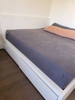 Ikea Malm Bett 180x200m inkl. 4 Schubkästen und Matratzen