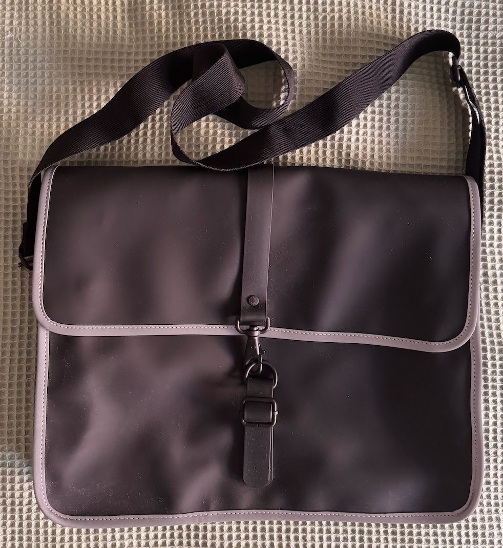 Rains Taschen: New Rains Messenger Bag – Neu (gemäss Beschreibung) aus Zürich von mat_n78x 1
