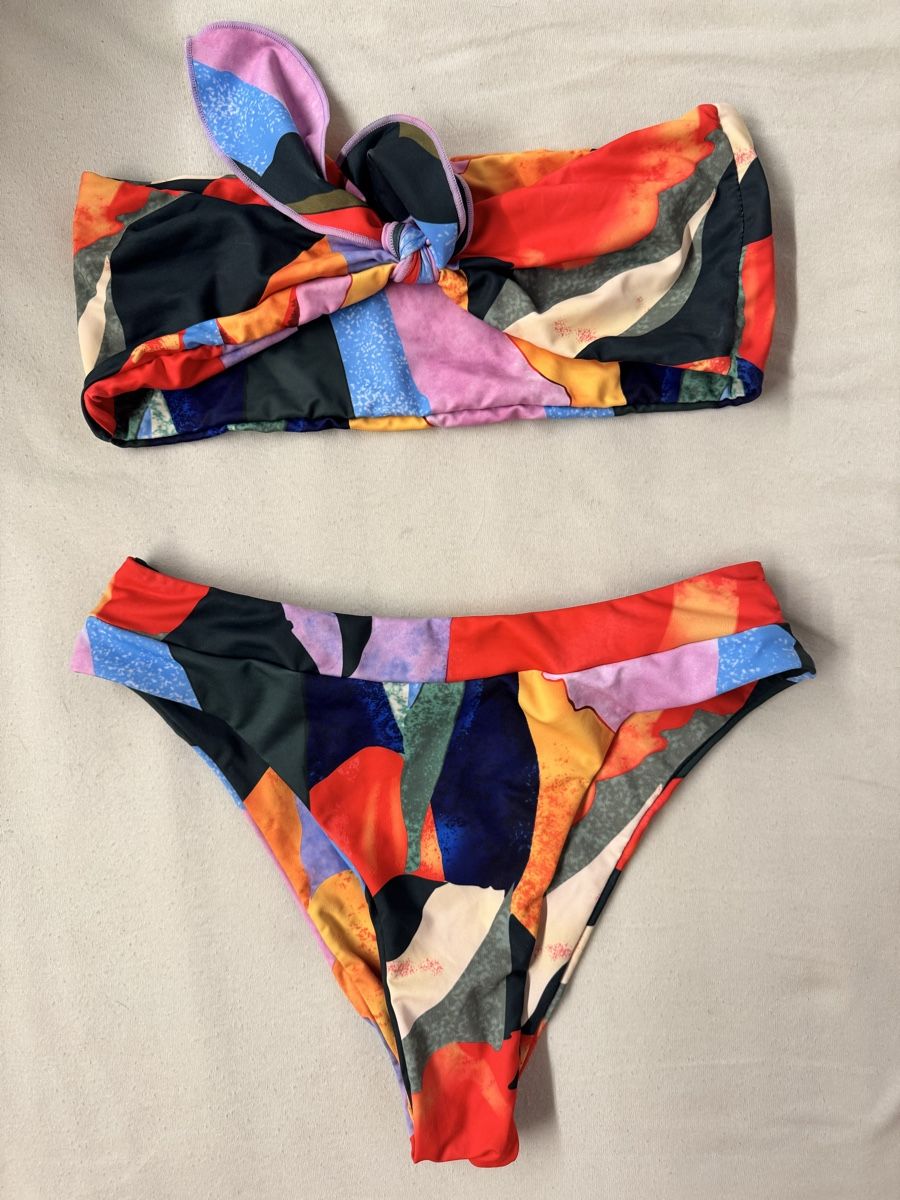 Badekleider & Bikinis: Costume da bagno M – Gebraucht aus Porza von kaj_d5q7 1