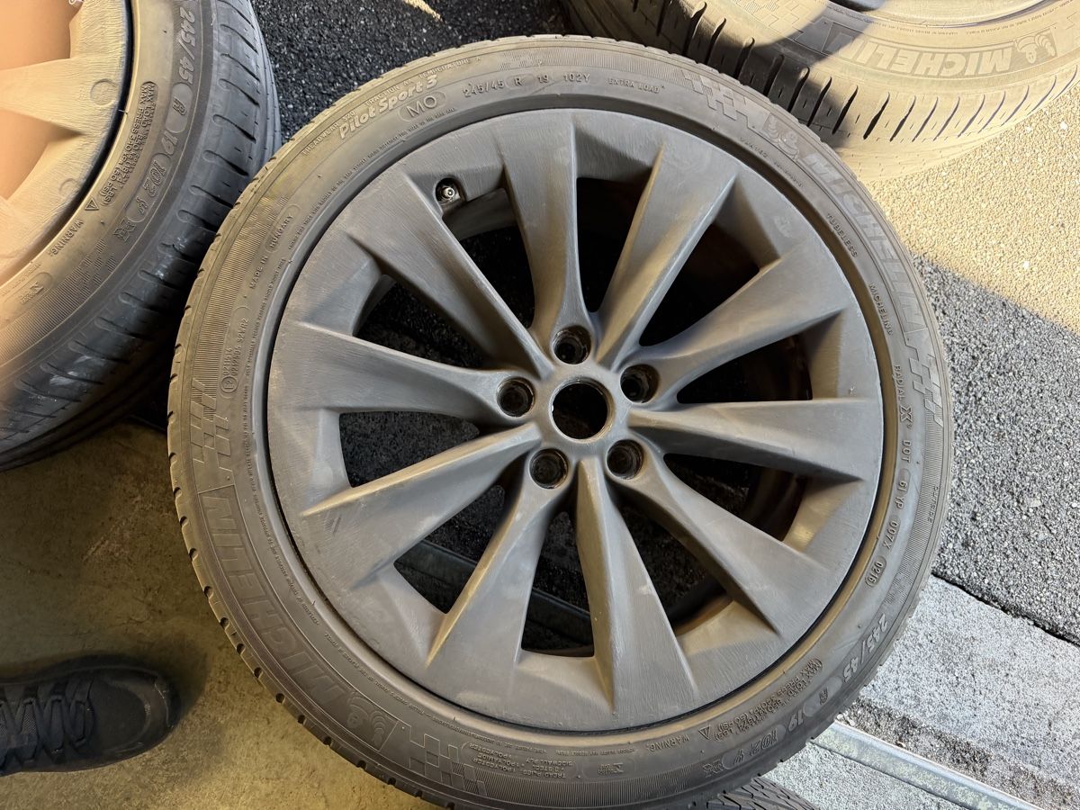 Tesla Pneus & Kompletträder: Original Tesla S 19 Zoll – Gebraucht aus Mollis von BSL10 1